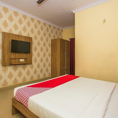 Hotel Venkat Presidency Бангалор Екстериор снимка